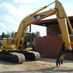 excavator with grapple 2